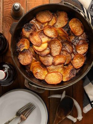  Lancashire Hotpot: Un trionfo di sapori rustiche e comfort food senza pari!